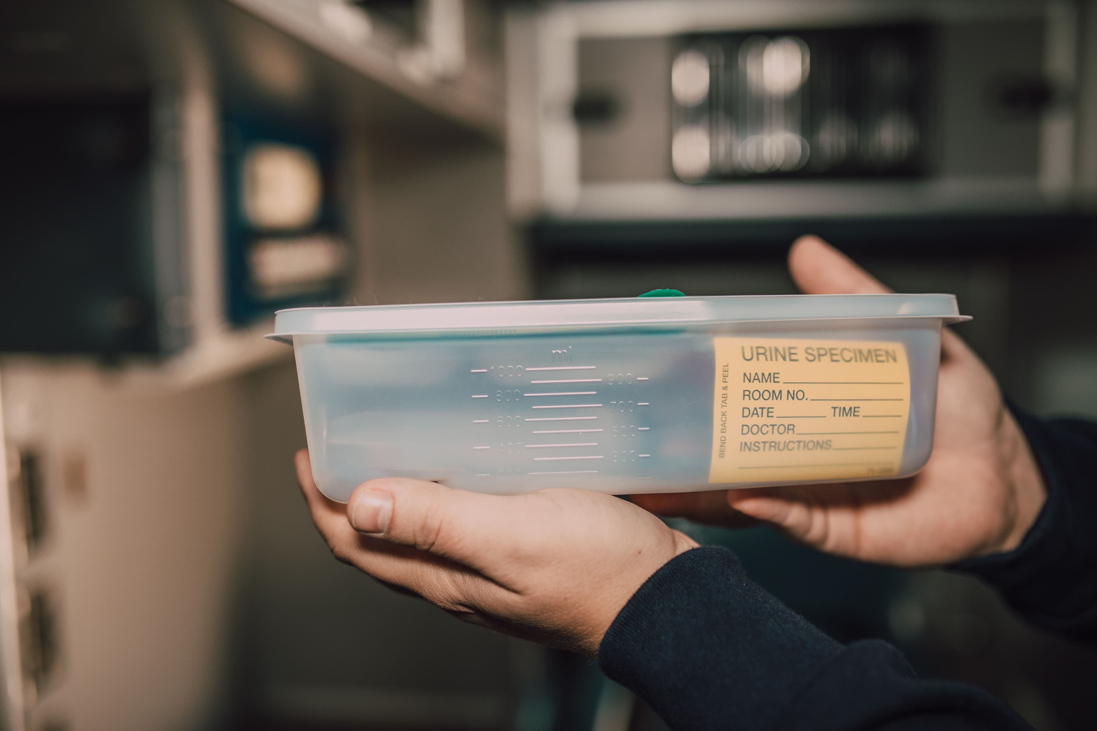 Labeled sample containers for diagnostic testing